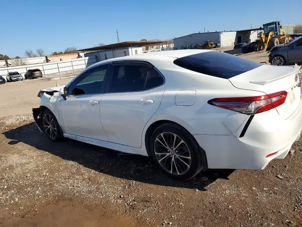 JTNB11HK4J3048436 2018 TOYOTA CAMRY - Image 2