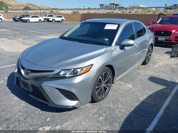 JTNB11HK4J3048694 2018 TOYOTA CAMRY - Image 2