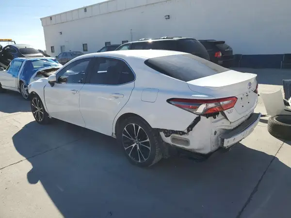 JTNB11HK4J3049344 2018 TOYOTA CAMRY - Image 2