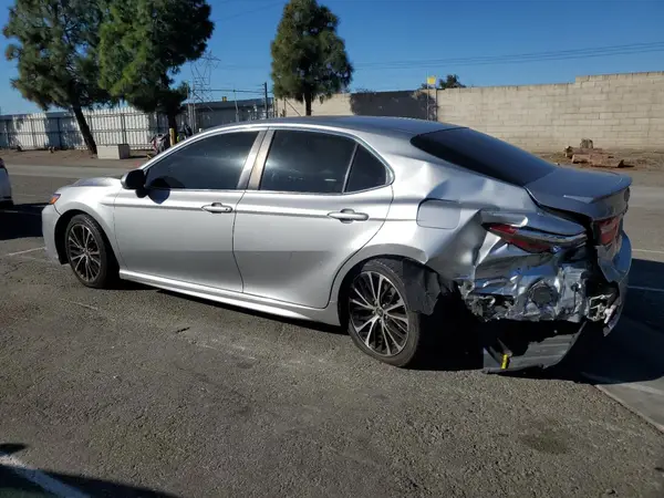 JTNB11HK4J3049490 2018 TOYOTA CAMRY - Image 2