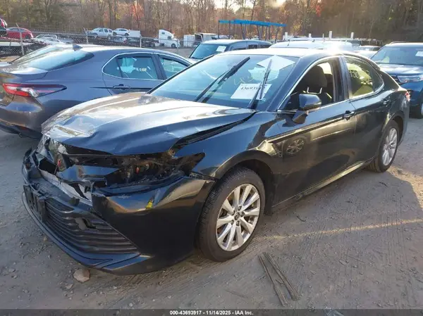 JTNB11HK4J3066712 2018 TOYOTA CAMRY - Image 2