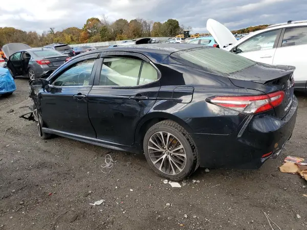 JTNB11HK4J3068945 2018 TOYOTA CAMRY - Image 2
