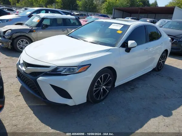 JTNB11HK4J3072896 2018 TOYOTA CAMRY - Image 2