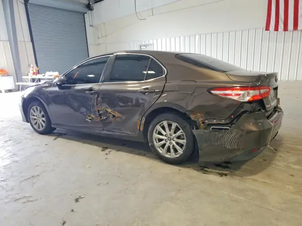 JTNB11HK5J3001934 2018 TOYOTA CAMRY - Image 2