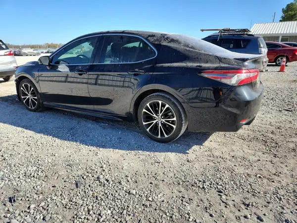 JTNB11HK5J3003182 2018 TOYOTA CAMRY - Image 2