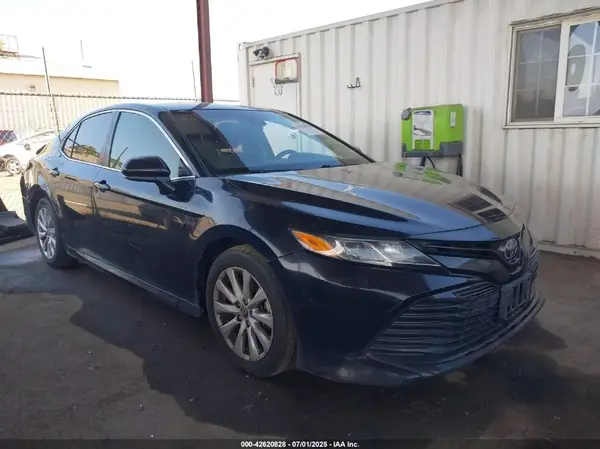 JTNB11HK5J3004221 2018 TOYOTA CAMRY - Image 1