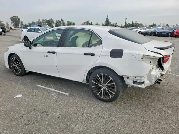 JTNB11HK5J3005126 2018 TOYOTA CAMRY - Image 2