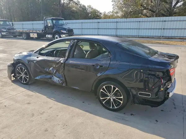 JTNB11HK5J3005286 2018 TOYOTA CAMRY - Image 2