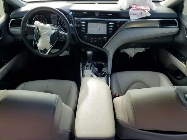 JTNB11HK5J3005529 2018 TOYOTA CAMRY - Image 8