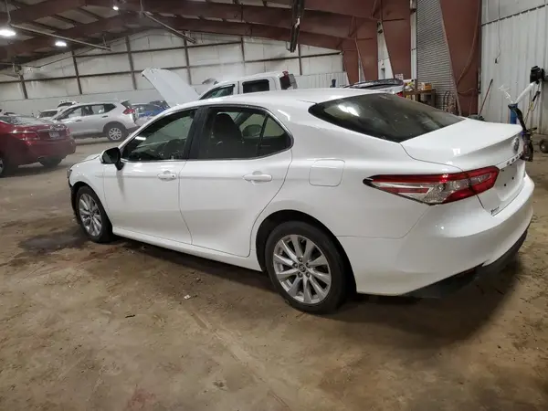 JTNB11HK5J3006387 2018 TOYOTA CAMRY - Image 2