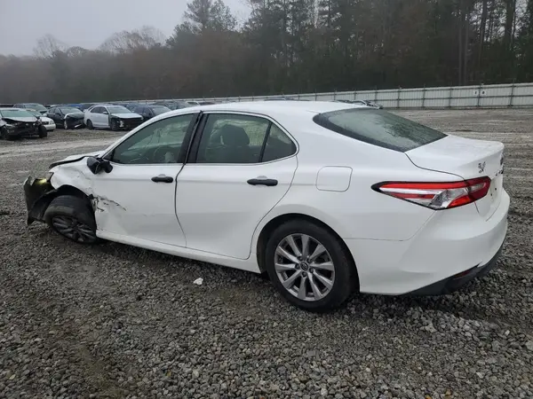 JTNB11HK5J3009161 2018 TOYOTA CAMRY - Image 2