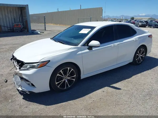 JTNB11HK5J3009175 2018 TOYOTA CAMRY - Image 2