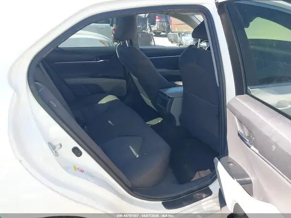 JTNB11HK5J3010116 2018 TOYOTA CAMRY - Image 8