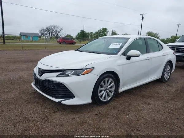 JTNB11HK5J3010293 2018 TOYOTA CAMRY - Image 2