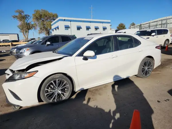 JTNB11HK5J3011119 2018 TOYOTA CAMRY - Image 1