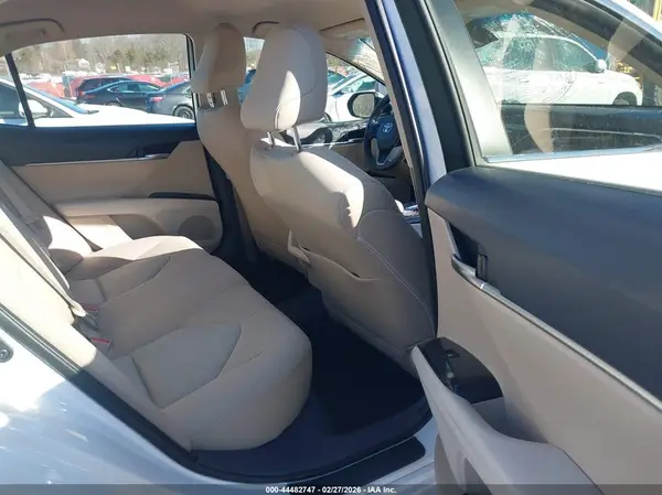 JTNB11HK5J3011377 2018 TOYOTA CAMRY - Image 8