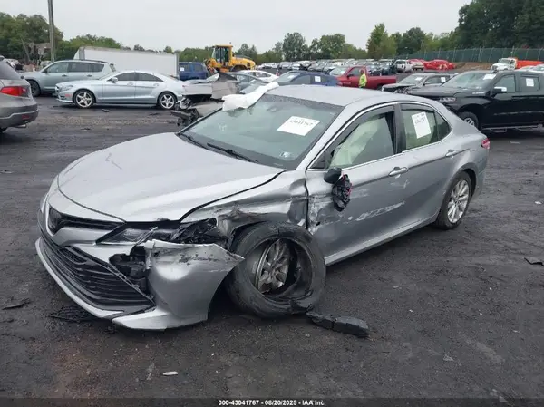JTNB11HK5J3011749 2018 TOYOTA CAMRY - Image 2