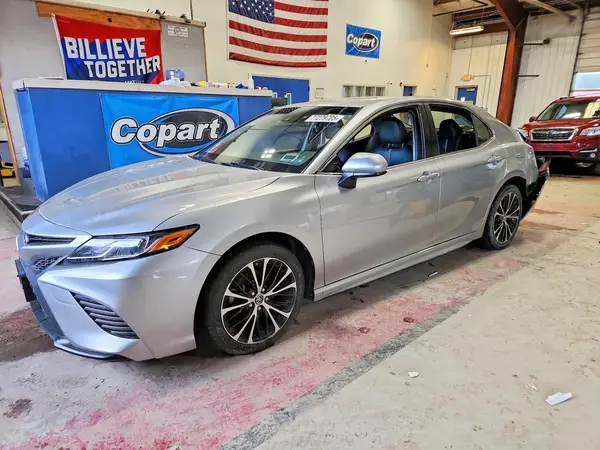 JTNB11HK5J3012061 2018 TOYOTA CAMRY - Image 1
