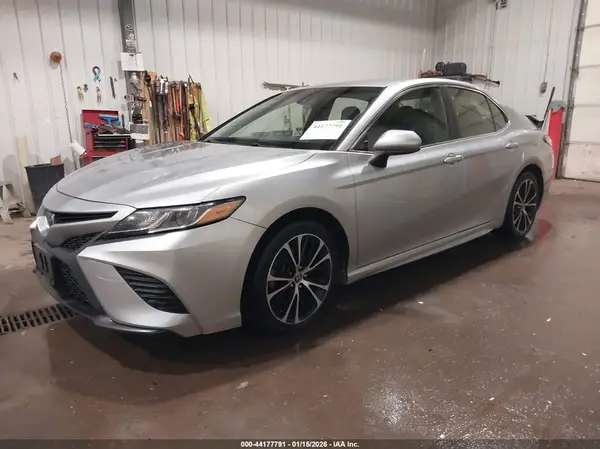 JTNB11HK5J3013792 2018 TOYOTA CAMRY - Image 2