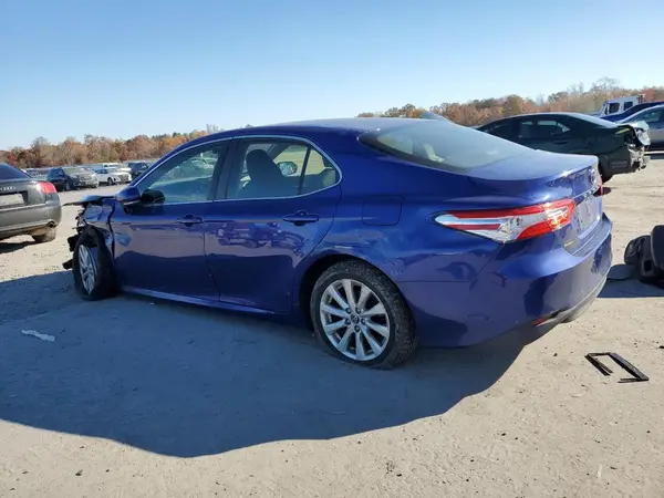 JTNB11HK5J3013856 2018 TOYOTA CAMRY - Image 2