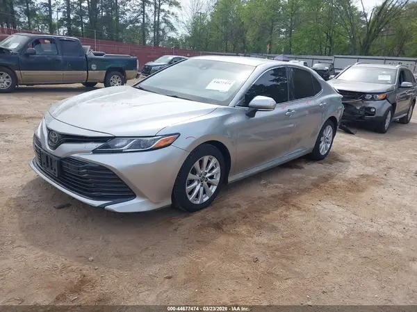 JTNB11HK5J3015218 2018 TOYOTA CAMRY - Image 2