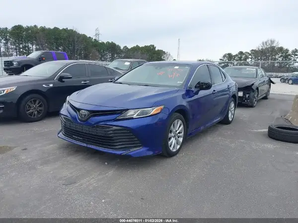 JTNB11HK5J3015574 2018 TOYOTA CAMRY - Image 2