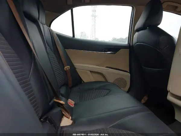 JTNB11HK5J3015574 2018 TOYOTA CAMRY - Image 8
