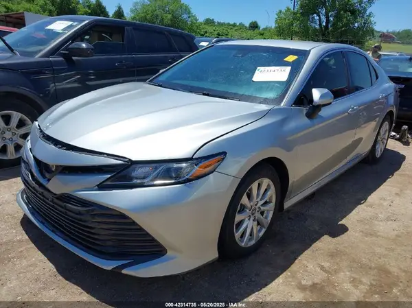 JTNB11HK5J3016515 2018 TOYOTA CAMRY - Image 2