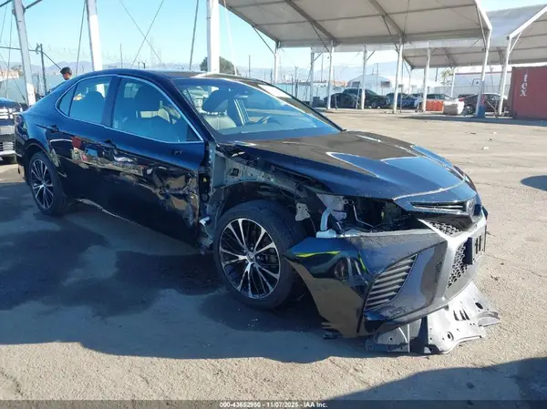 JTNB11HK5J3018507 2018 TOYOTA CAMRY - Image 1