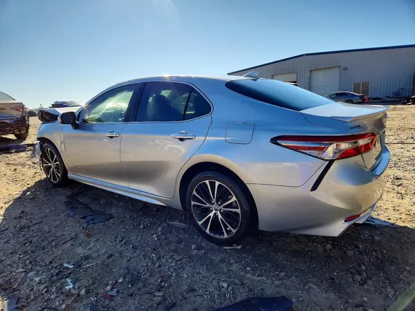 JTNB11HK5J3019317 2018 TOYOTA CAMRY - Image 2