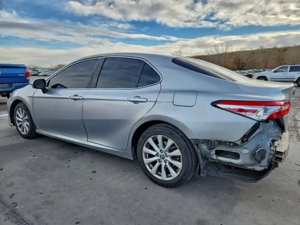 JTNB11HK5J3019382 2018 TOYOTA CAMRY - Image 2