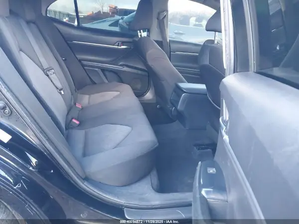JTNB11HK5J3022864 2018 TOYOTA CAMRY - Image 8