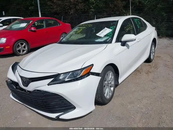 JTNB11HK5J3023027 2018 TOYOTA CAMRY - Image 2