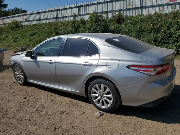 JTNB11HK5J3023061 2018 TOYOTA CAMRY - Image 2