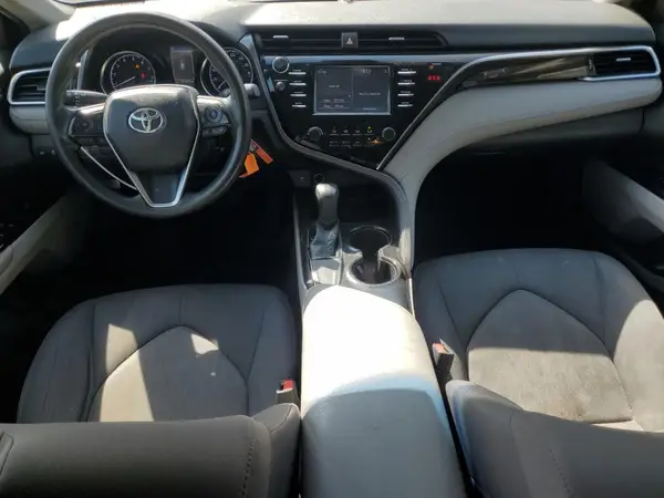 JTNB11HK5J3023061 2018 TOYOTA CAMRY - Image 8