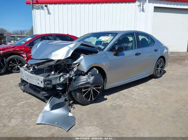JTNB11HK5J3024114 2018 TOYOTA CAMRY - Image 2