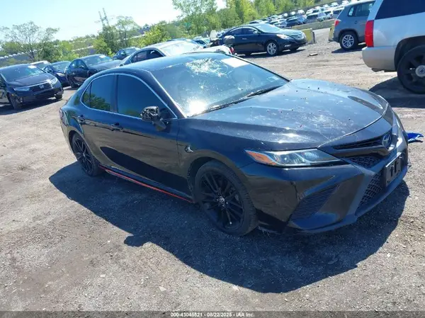 JTNB11HK5J3026221 2018 TOYOTA CAMRY - Image 1