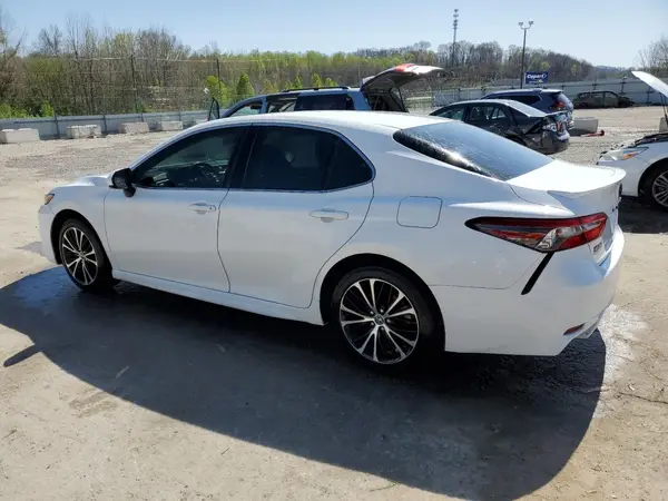 JTNB11HK5J3026297 2018 TOYOTA CAMRY - Image 2