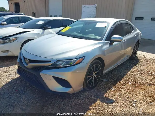 JTNB11HK5J3027403 2018 TOYOTA CAMRY - Image 2