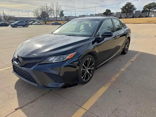 JTNB11HK5J3027532 2018 TOYOTA CAMRY - Image 2