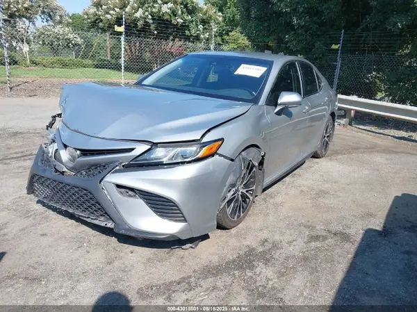 JTNB11HK5J3029152 2018 TOYOTA CAMRY - Image 2
