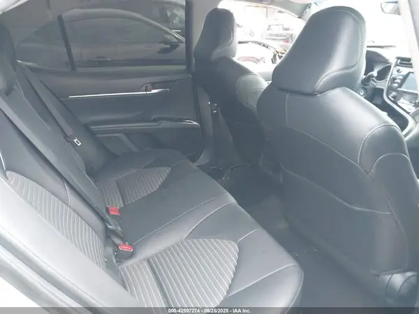 JTNB11HK5J3030575 2018 TOYOTA CAMRY - Image 8