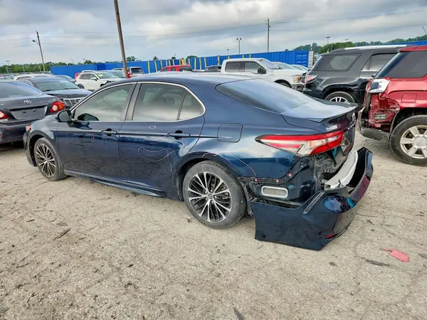 JTNB11HK5J3033136 2018 TOYOTA CAMRY - Image 2