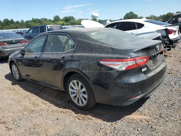 JTNB11HK5J3038305 2018 TOYOTA CAMRY - Image 2