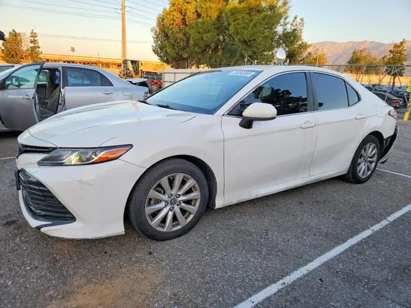 JTNB11HK5J3039762 2018 TOYOTA CAMRY - Image 1