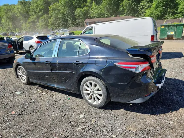 JTNB11HK5J3040880 2018 TOYOTA CAMRY - Image 2