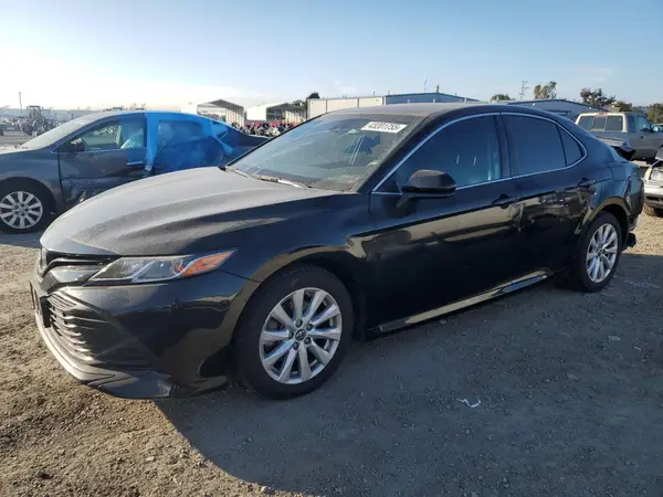 JTNB11HK5J3041012 2018 TOYOTA CAMRY - Image 1