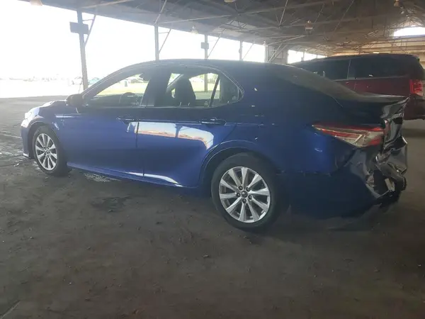JTNB11HK5J3044895 2018 TOYOTA CAMRY - Image 2