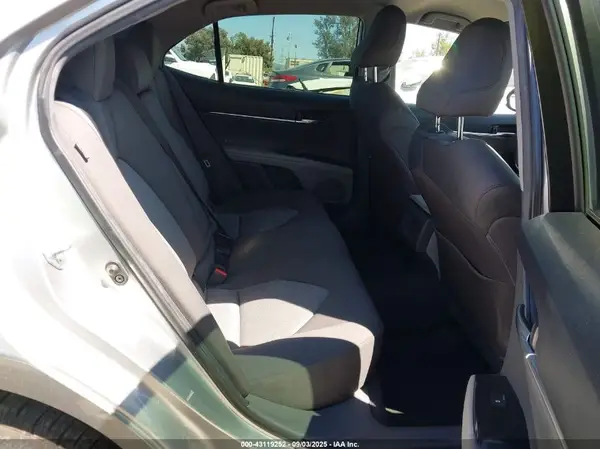 JTNB11HK5J3045478 2018 TOYOTA CAMRY - Image 8