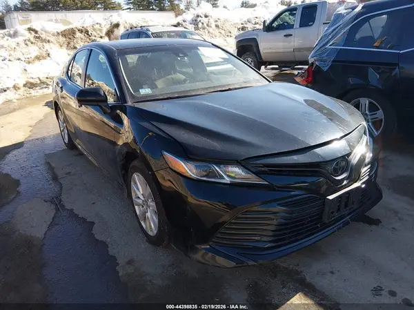 JTNB11HK5J3047943 2018 TOYOTA CAMRY - Image 1